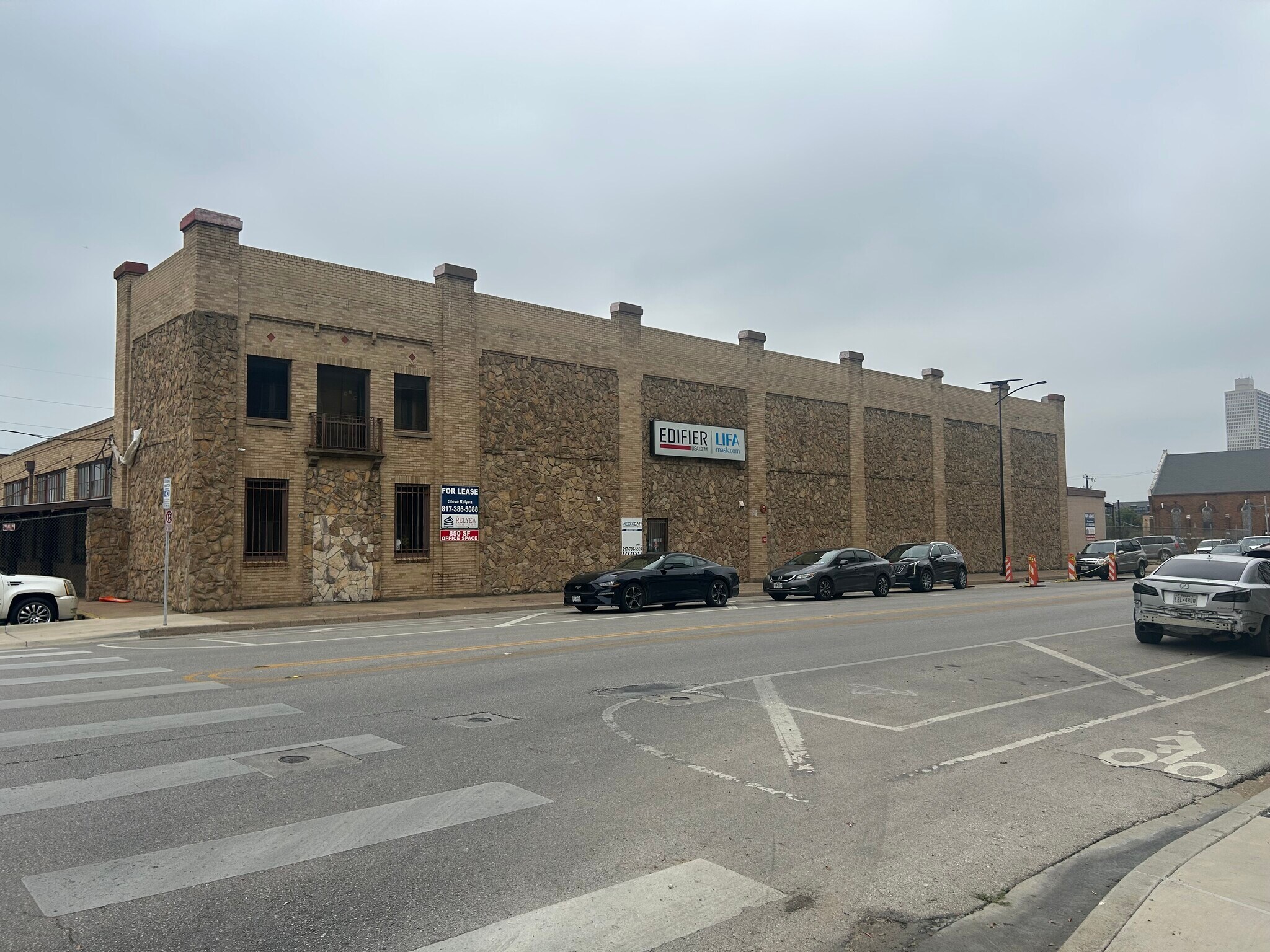 428 Hemphill St, Fort Worth, TX à vendre Photo de l’immeuble– Image 1 sur 19
