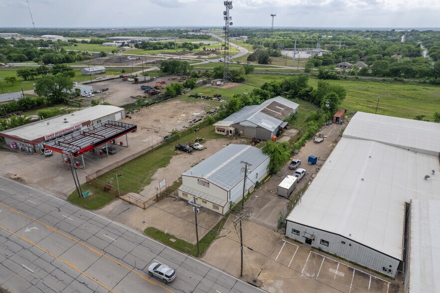 1003 S Kaufman St, Ennis, TX à vendre - Photo de l’immeuble – Image 2 sur 8