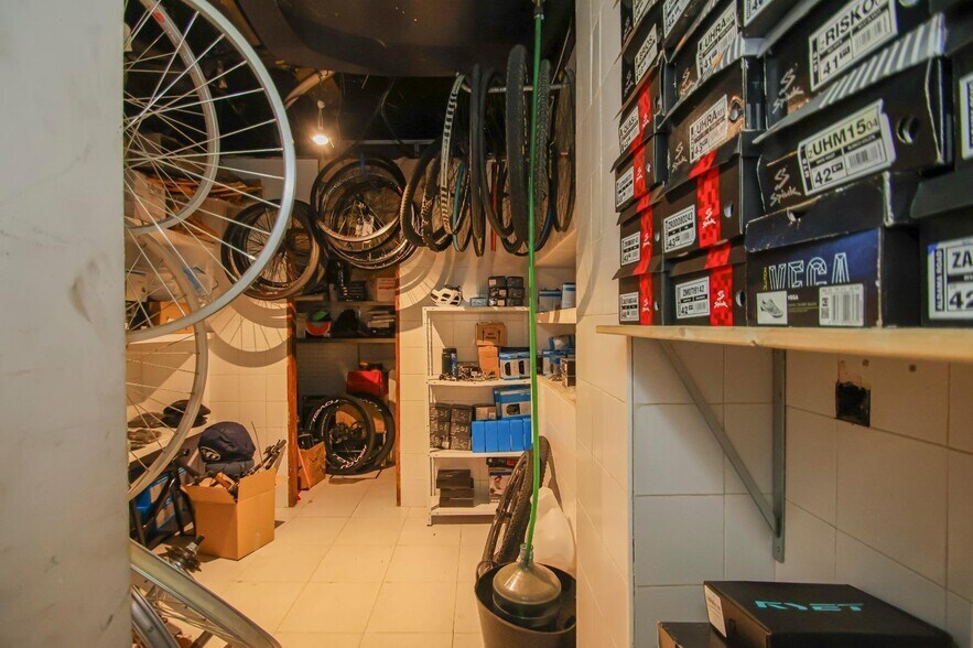 Local commercial dans Bormujos, Sevilla à vendre - Photo de l’immeuble – Image 2 sur 17