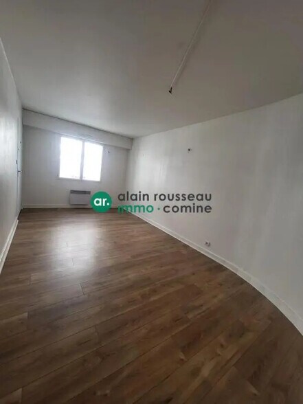 Bureau dans Angers à vendre - Photo de l’immeuble – Image 2 sur 8