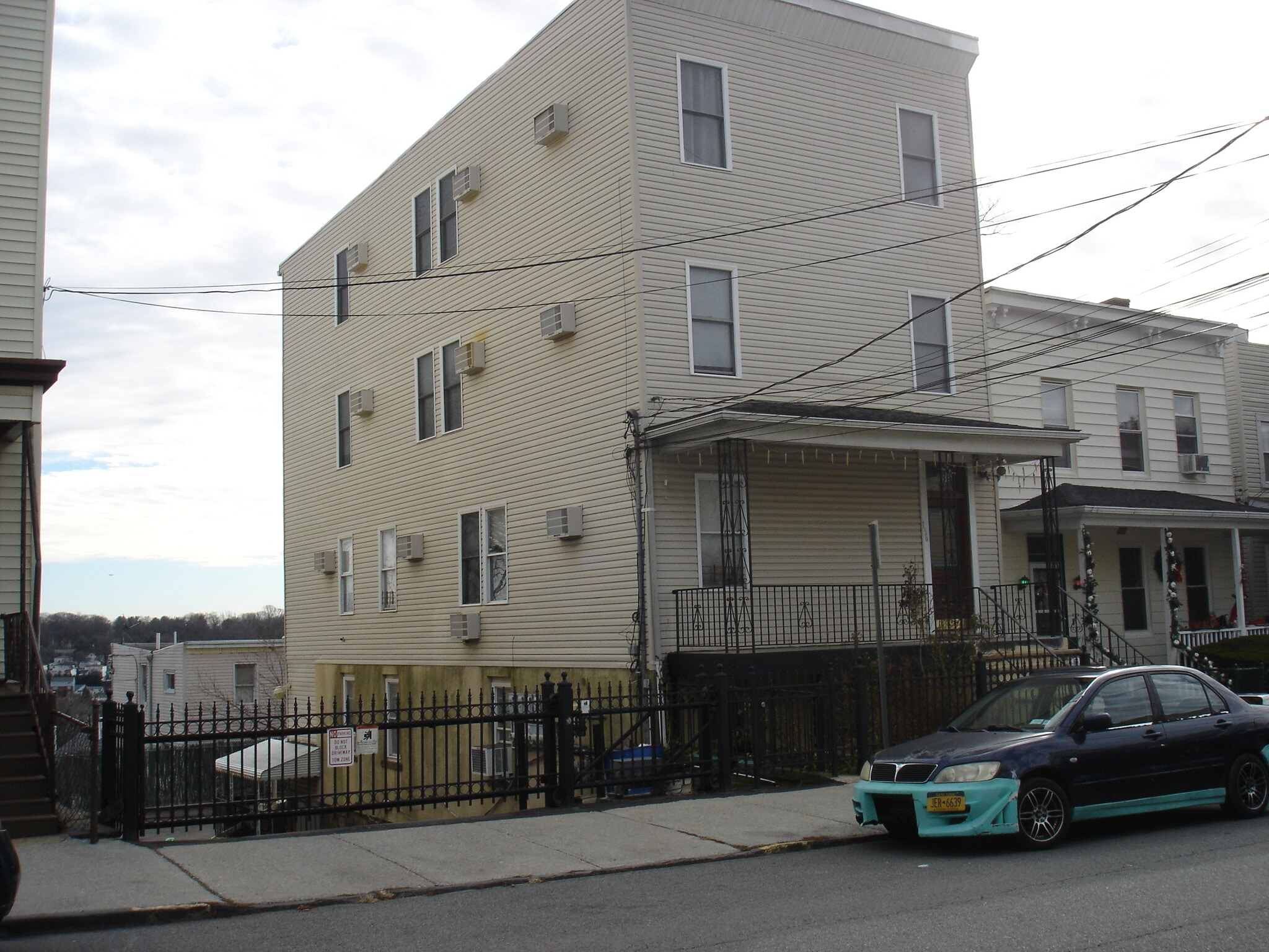 156 Voss Ave, Yonkers, NY à vendre Photo principale– Image 1 sur 14