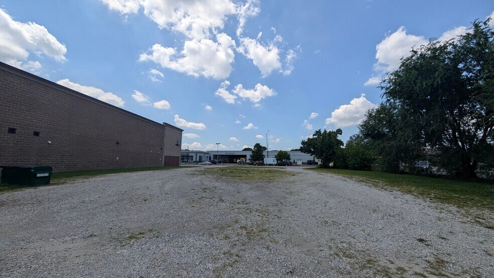 2311 N Meridian St, Indianapolis, IN à vendre - Photo de l’immeuble – Image 3 sur 3