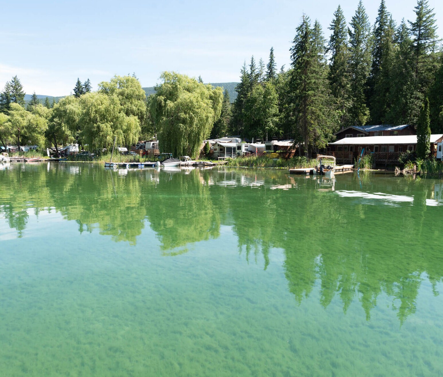 2866 White Lake Rd, Sorrento, BC à vendre Photo de l’immeuble– Image 1 sur 4