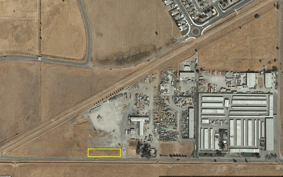 2214-2216 Cement Hill Rd, Fairfield, CA à louer - Photo de l’immeuble – Image 1 sur 2