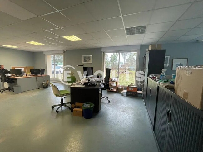 Plus de détails pour Bureau à louer