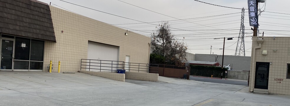4915-4949 Walnut Grove Ave, San Gabriel, CA à louer - Photo de l’immeuble – Image 3 sur 4