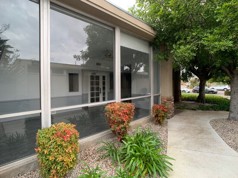 230-292 Avocado Ave, El Cajon, CA à louer - Photo de l’immeuble – Image 2 sur 9
