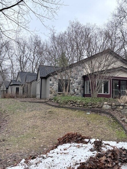 13800 E Michigan Ave, Galesburg, MI à louer - Photo de l’immeuble – Image 2 sur 18