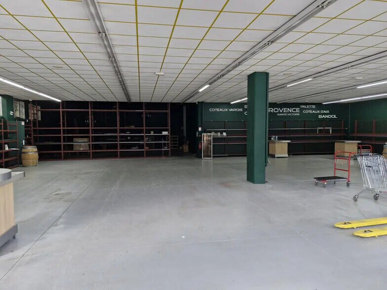 Local commercial dans Vallauris à louer - Photo intérieure – Image 2 sur 9