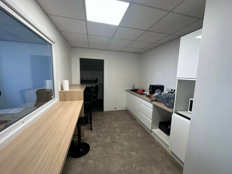 Bureau dans Reims à louer - Photo intérieure – Image 2 sur 8