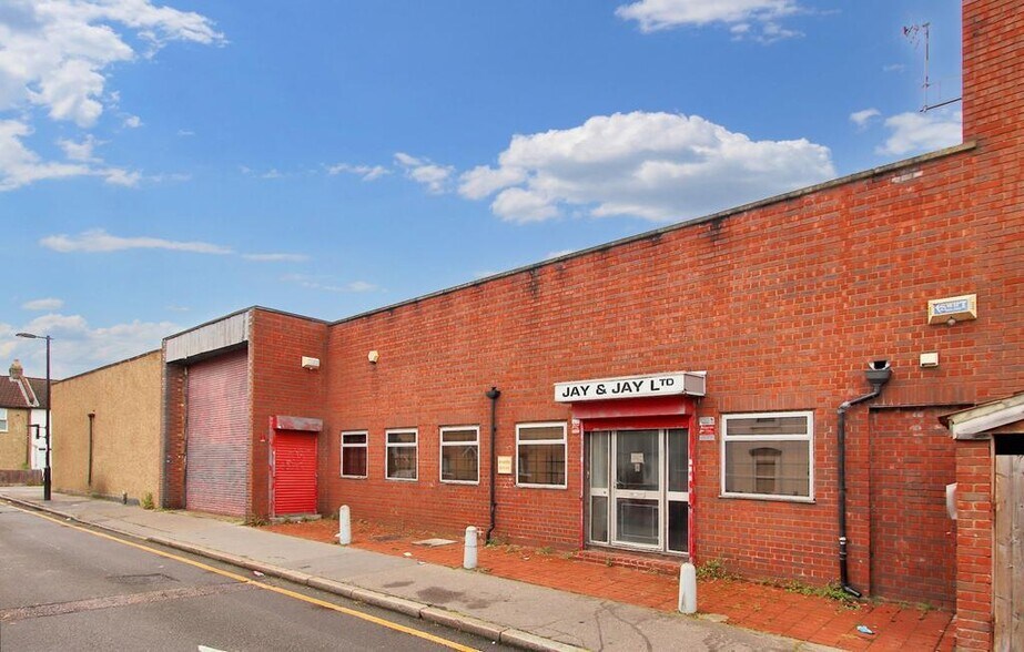 30 Union Rd, Croydon à vendre - Photo de l’immeuble – Image 3 sur 13