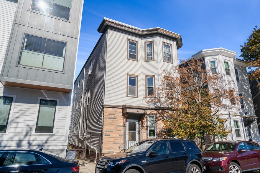 574 E 3rd St, Boston, MA à vendre - Photo principale – Image 1 sur 39