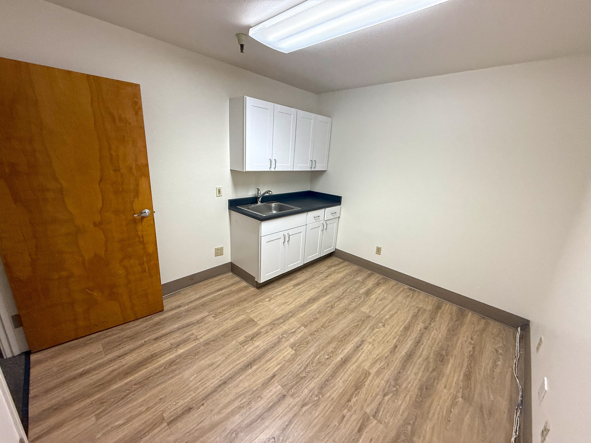 3100 Dutton Ave, Santa Rosa, CA à louer Photo intérieure– Image 1 sur 6