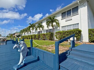 Plus de détails pour 3817 Del Prado Blvd S, Cape Coral, FL - Logement à vendre