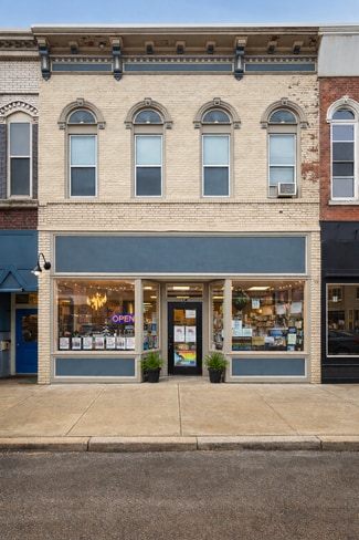 Plus de détails pour 116 N Bridge St, Chippewa Falls, WI - Local commercial à louer