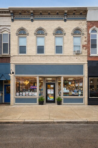 Plus de détails pour 116 N Bridge St, Chippewa Falls, WI - Local commercial à louer