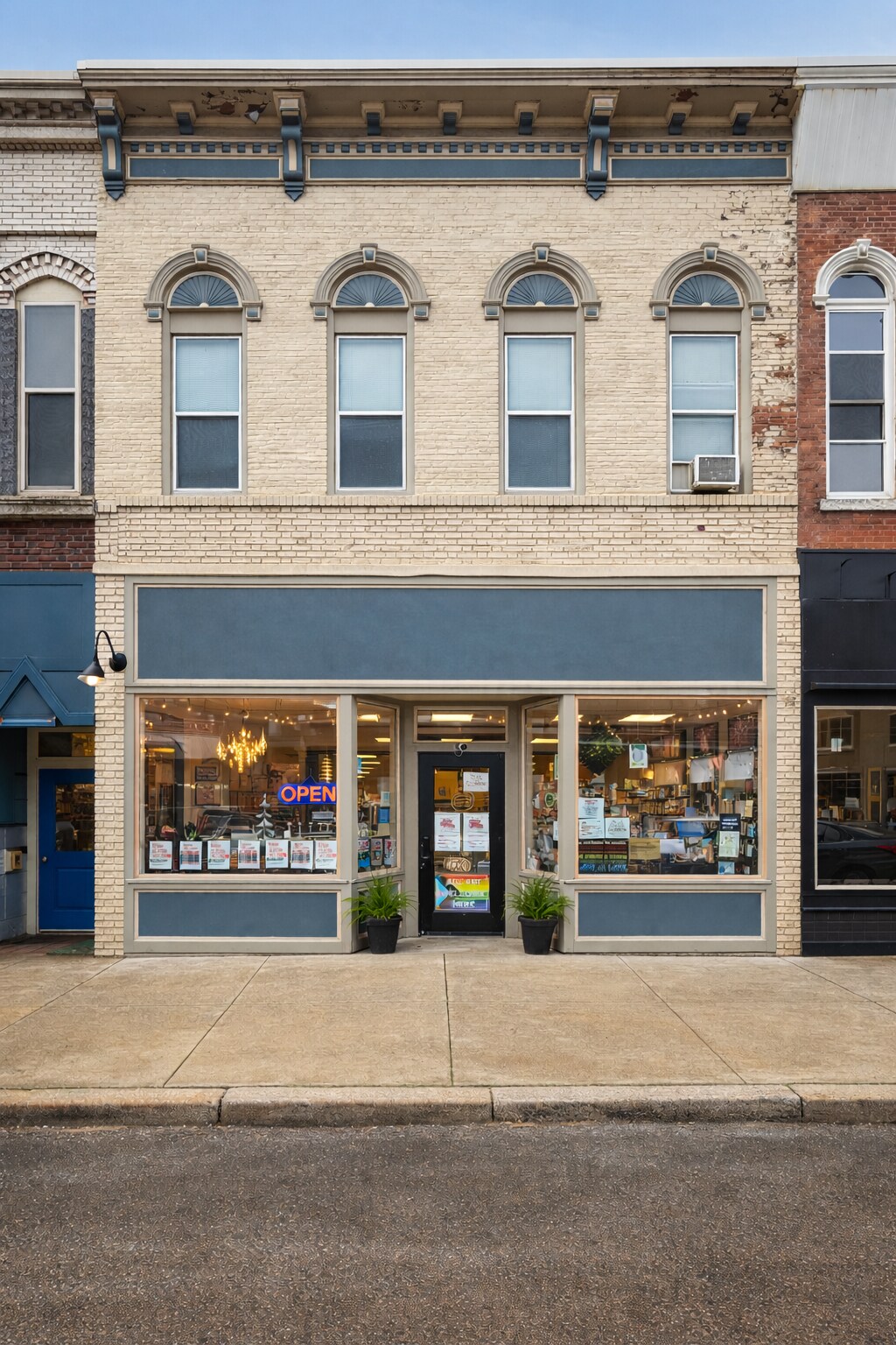 116 N Bridge St, Chippewa Falls, WI à louer Photo principale– Image 1 sur 7