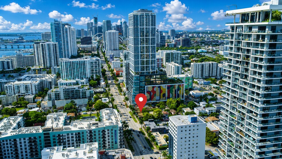 2650 Biscayne Blvd, Miami, FL à louer - Photo de l’immeuble – Image 3 sur 27