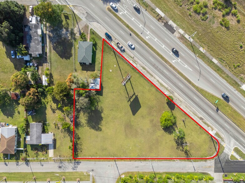 21710 SW 118 Av. Miami FL 33170, Miami, FL à vendre - Photo de l’immeuble – Image 3 sur 12