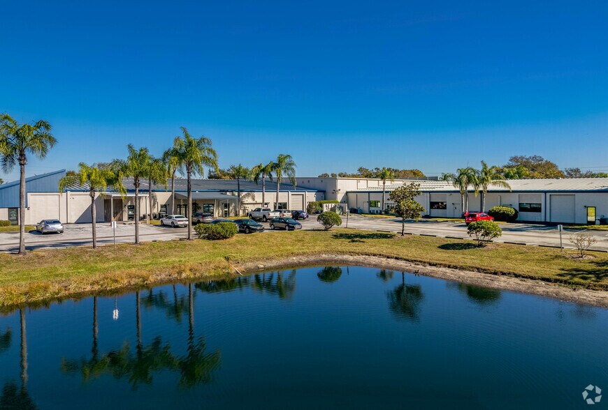 14450 N 46th St, Clearwater, FL à louer - Photo de l’immeuble – Image 3 sur 5