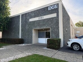 1061 Shary Cir, Concord, CA à louer Photo intérieure– Image 2 sur 2