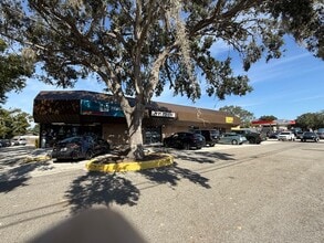 4511-4517 Bee Ridge Rd, Sarasota, FL à louer Photo intérieure– Image 1 sur 8