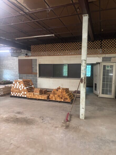 1715 Shelton Ave, Statesville, NC à louer - Photo de l’immeuble – Image 2 sur 4