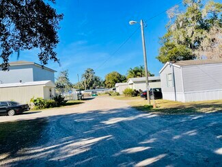 Plus de détails pour 904 N Kingsway Rd, Seffner, FL - Logement à vendre