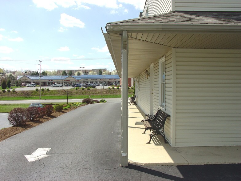 1021 E Main St, Purcellville, VA à louer - Photo de l’immeuble – Image 2 sur 8