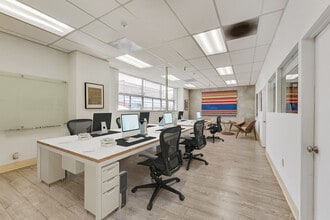 2744 E 11th St, Oakland, CA à louer Photo intérieure– Image 2 sur 7