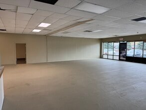 262 N Phelps Ave, Rockford, IL à louer Photo intérieure– Image 2 sur 13