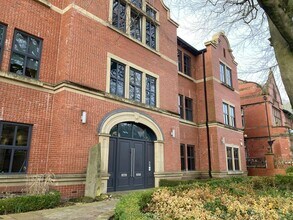 20 Market St, Altrincham à louer Photo de l’immeuble– Image 1 sur 8