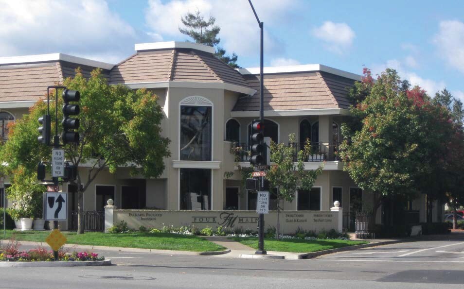 4 Main St, Los Altos, CA à louer Photo de l’immeuble– Image 1 sur 8