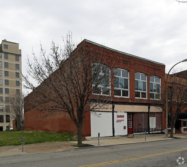 2007-2009 Locust St, Saint Louis, MO à louer - Photo principale – Image 1 sur 54