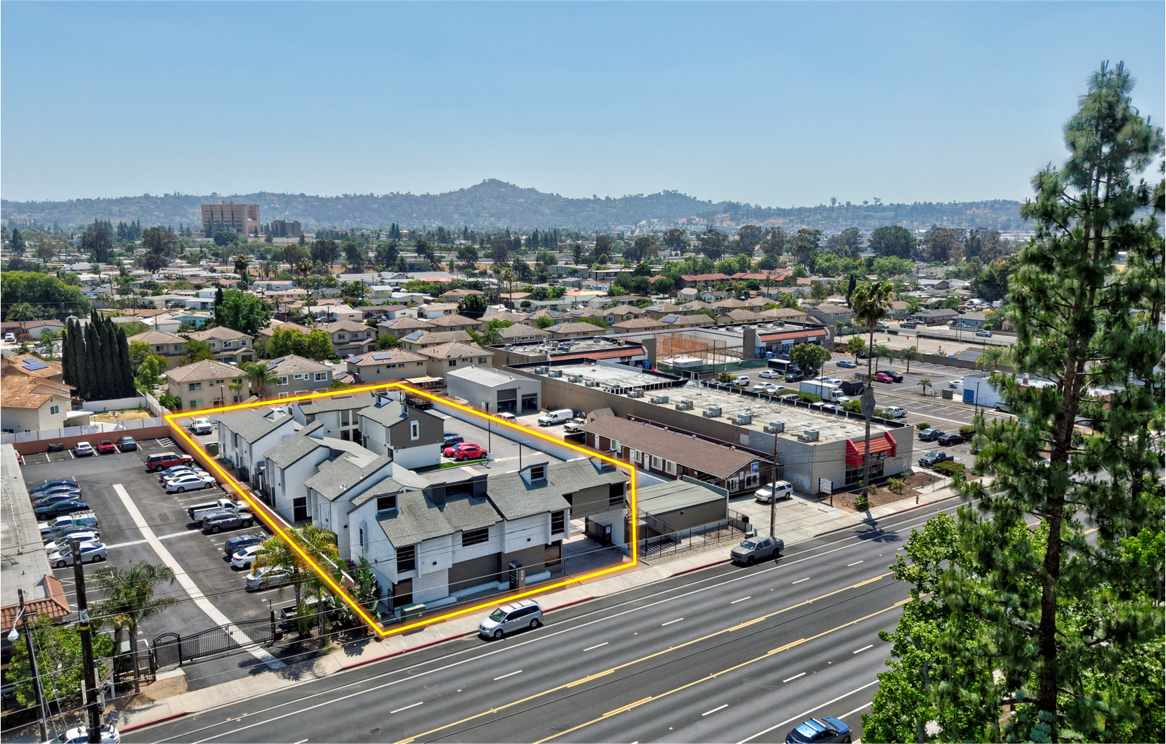 535 Broadway, El Cajon, CA à louer Photo de l’immeuble– Image 1 sur 5