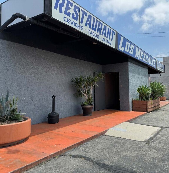 2513 W Edinger Ave, Santa Ana, CA à vendre - Photo de l’immeuble – Image 2 sur 10