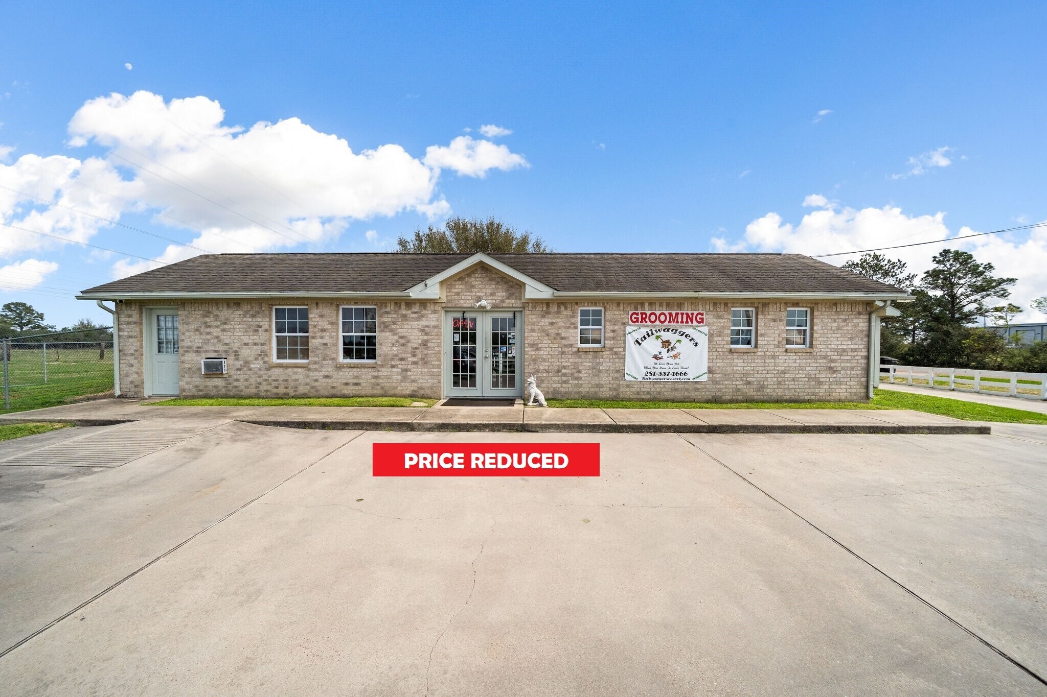 1115 Dickinson Ave, Dickinson, TX à vendre Photo de l’immeuble– Image 1 sur 11