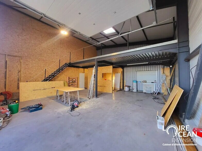 Local d’activités dans CHEMERE à louer - Photo intérieure – Image 3 sur 4