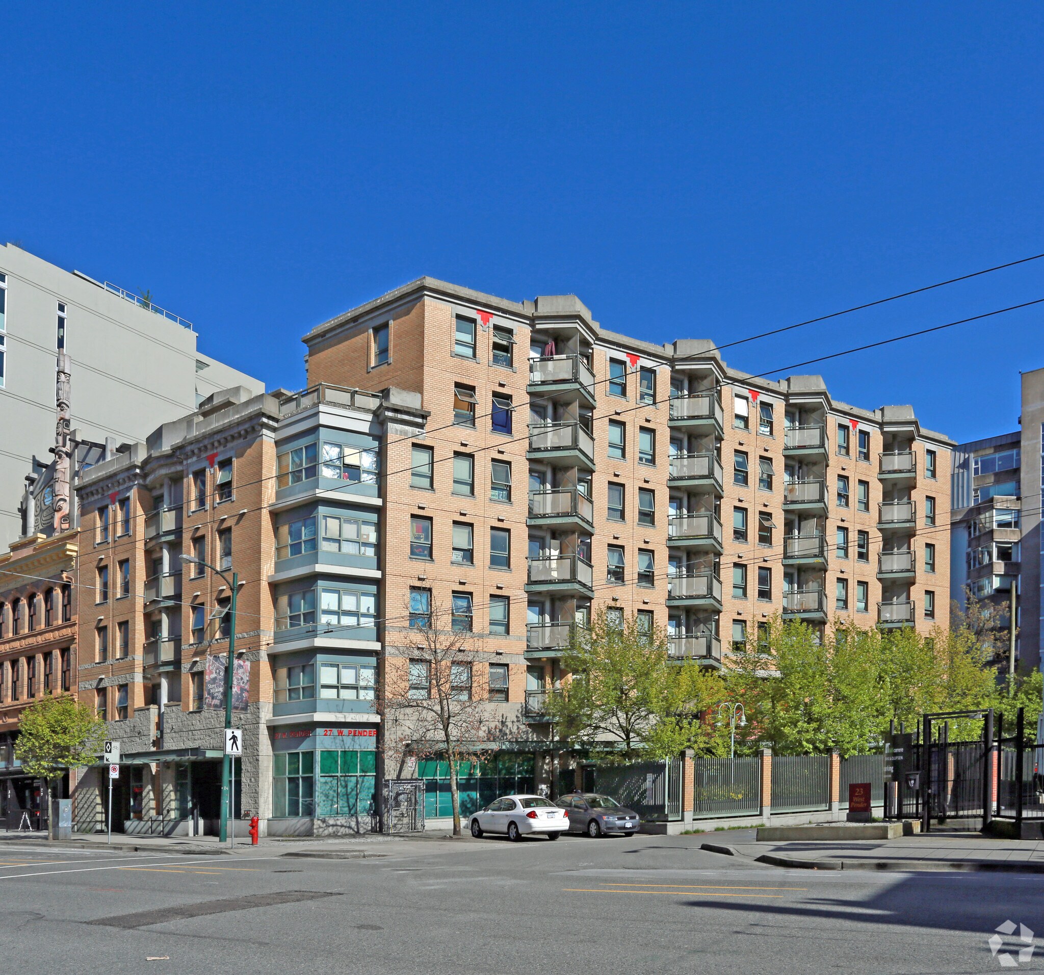 27 W Pender St, Vancouver, BC à louer Photo principale– Image 1 sur 12