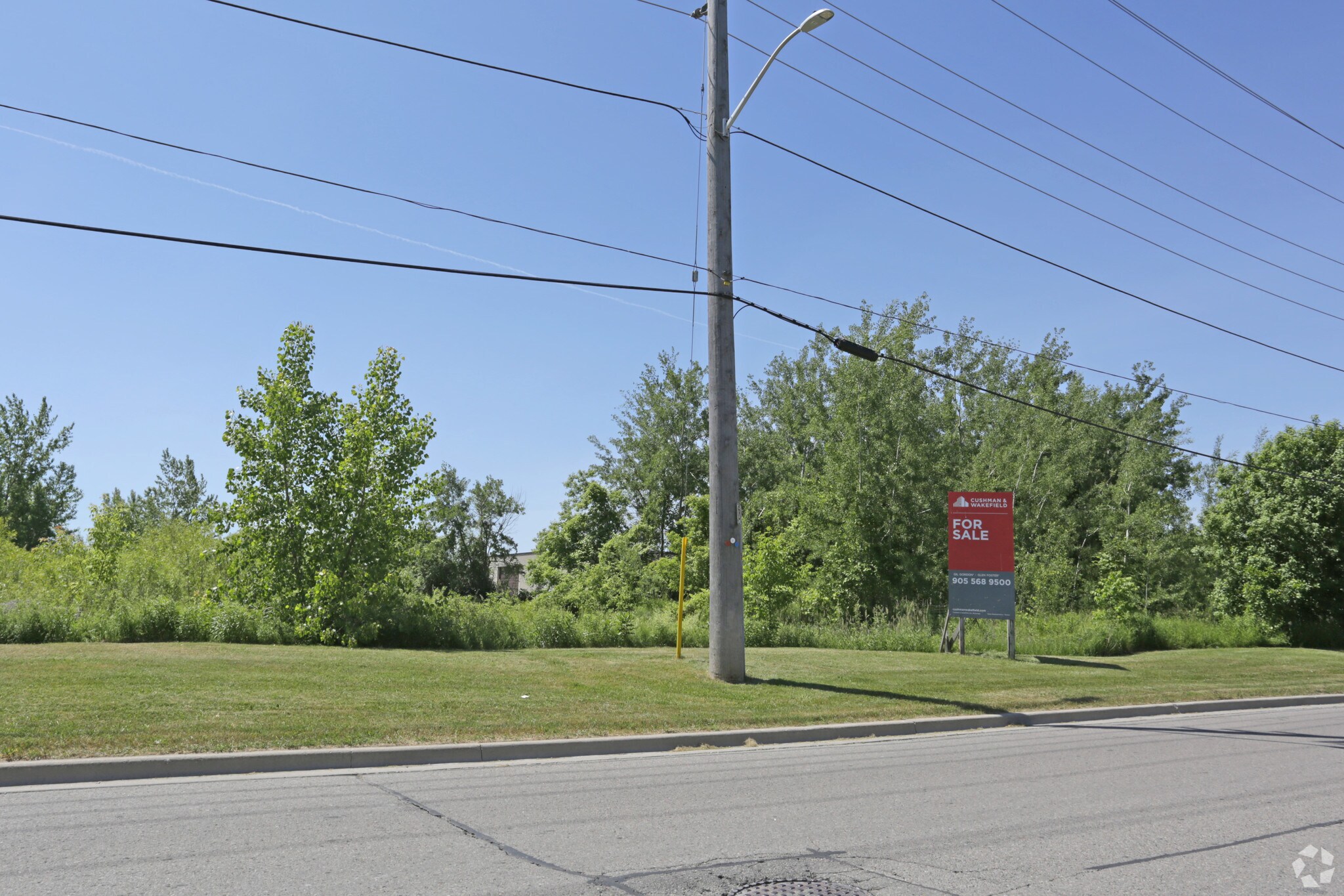 501 Raleigh Ave, Oshawa, ON à vendre Photo principale– Image 1 sur 3