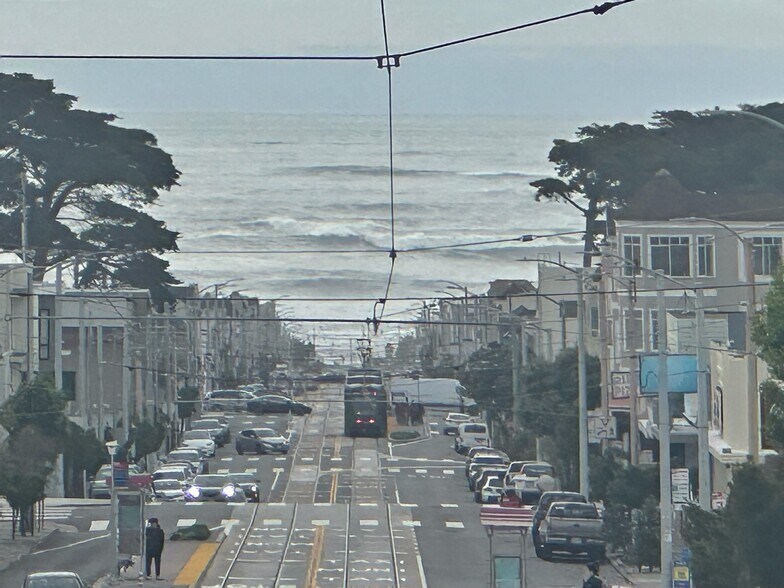 1927-1929 Taraval St, San Francisco, CA à vendre - Photo de l’immeuble – Image 1 sur 80