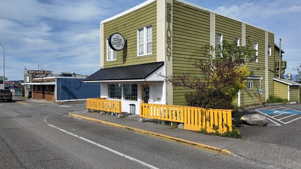 2001-2011 Commercial Ave, Anacortes, WA à vendre - Photo de l’immeuble – Image 2 sur 15