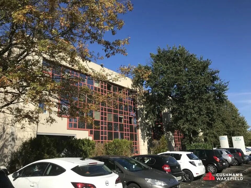 Bureau dans Pessac à louer Photo de l’immeuble– Image 1 sur 5