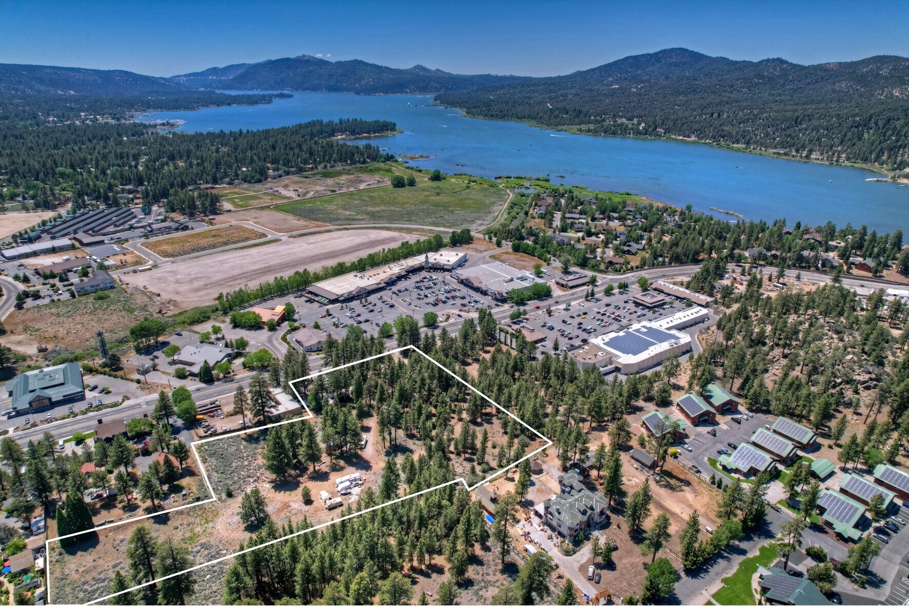 42165 Big Bear Blvd, Big Bear Lake, CA à vendre Aérien– Image 1 sur 26