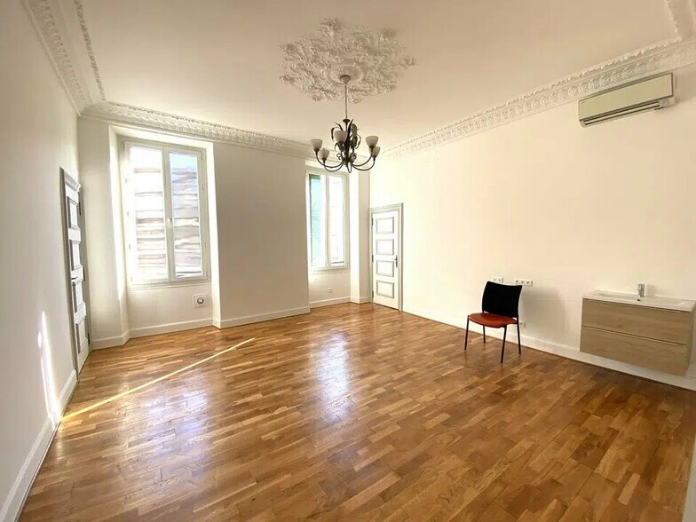 Bureau dans Nice à louer - Photo de l’immeuble – Image 1 sur 3
