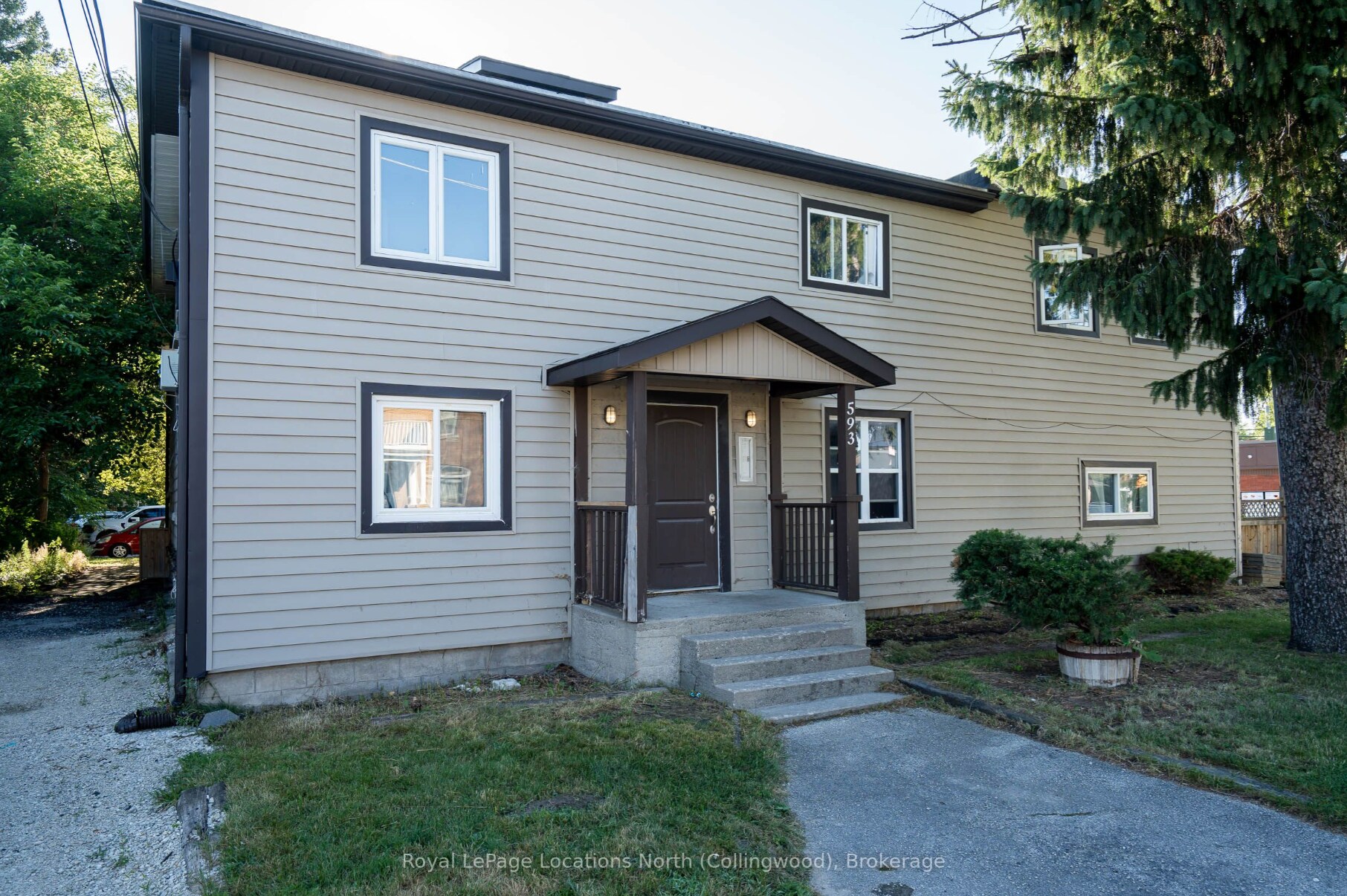 593 Hurontario St, Collingwood, ON à vendre Photo de l’immeuble– Image 1 sur 3