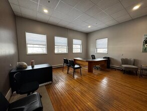 113 N Lancey St, Pittsfield, ME à louer Photo intérieure– Image 2 sur 8