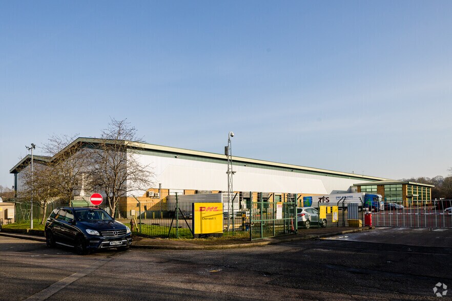 1 Middleton Close, Banbury à louer - Photo principale – Image 1 sur 2