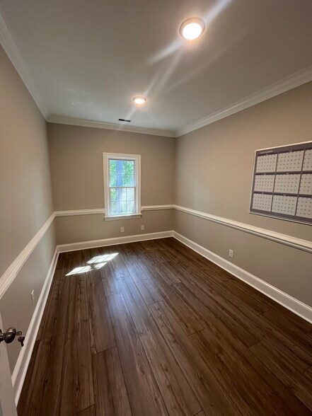 4024 Barrett Dr, Raleigh, NC à louer - Photo de l’immeuble – Image 3 sur 6