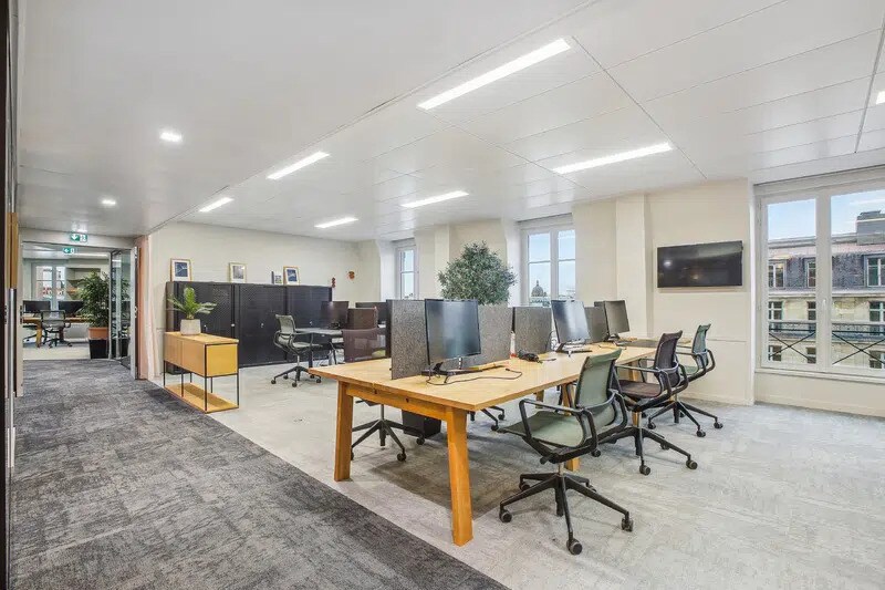 Bureau dans Paris à louer - Photo de l’immeuble – Image 3 sur 9